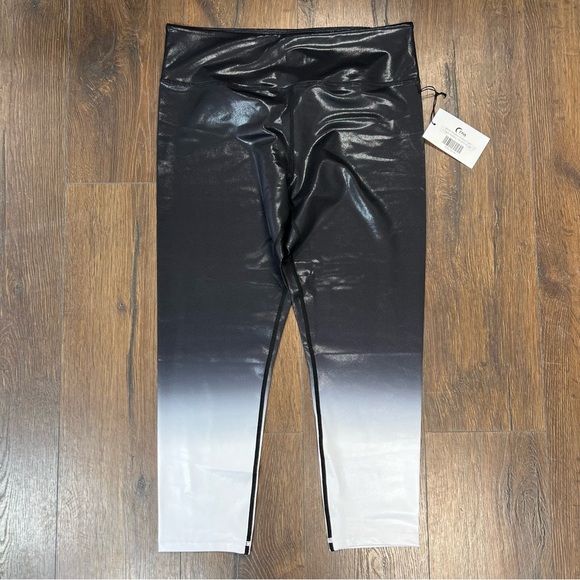 🆕 Black Metallic Ombre Light n Tight Hi-Rise 7/8 24" SZ 16-18 - Picture 3 of 6